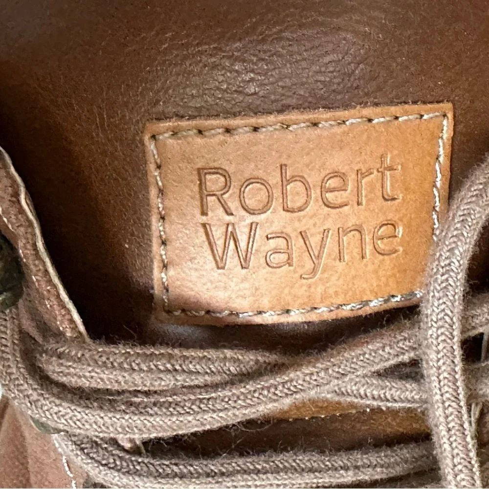 Robert Wayne men’s 10